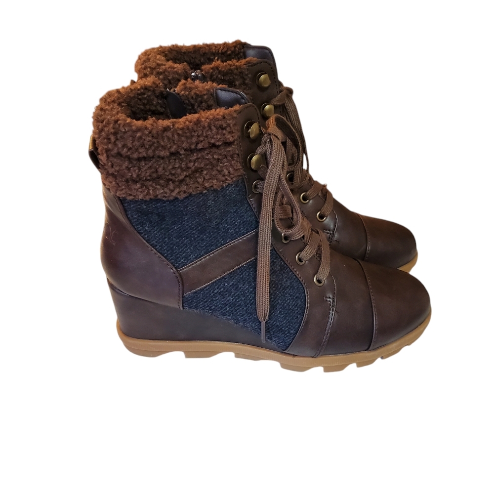 Sugar Hollar Faux Leather Wedge Heel Hiking Style Boots Booties, Size 9.5